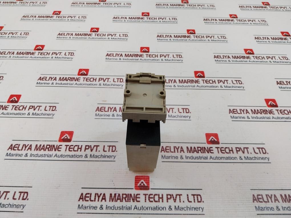 Carlo Gavazzi Pua01Cb23500V Voltage And Current Relay With Base 50-60Hz