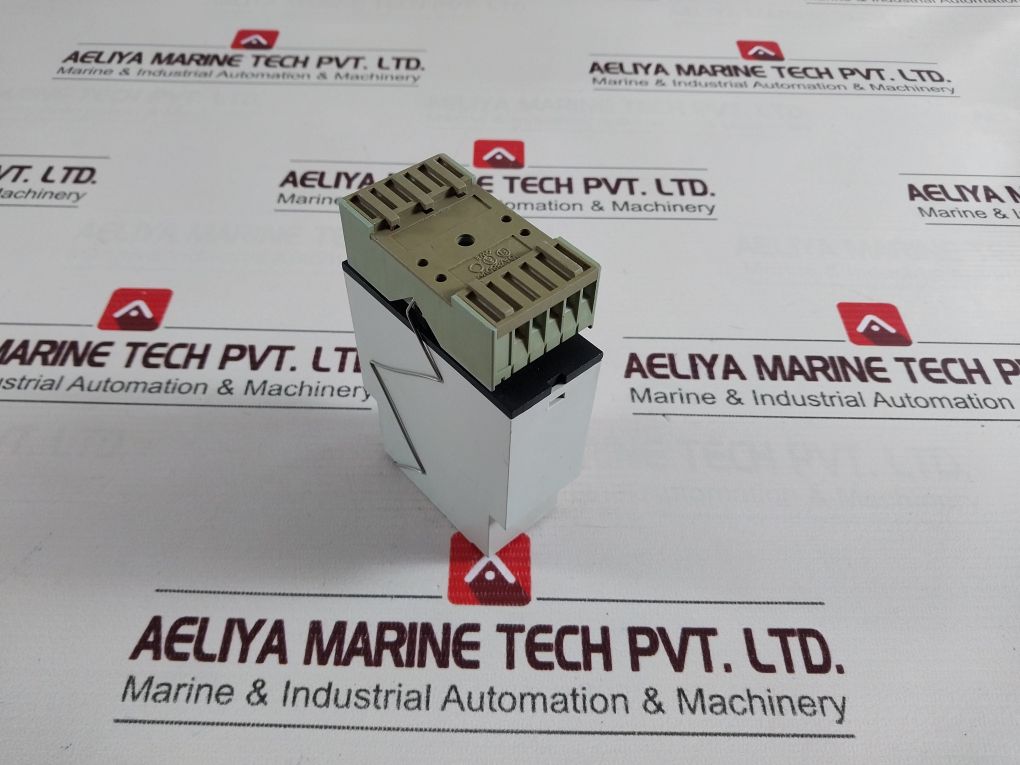 Carlo Gavazzi Pub01 Voltage Monitoring Relay Pub01Cd48500V