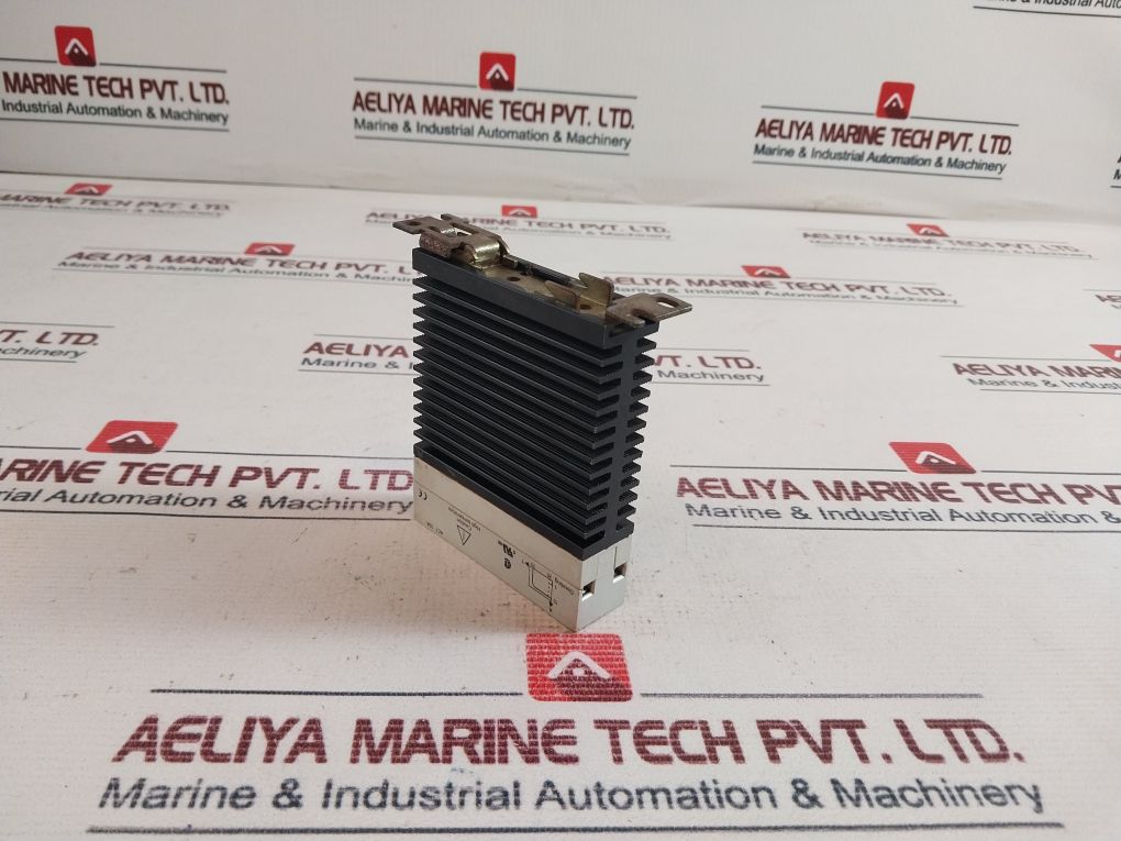 Carlo Gavazzi Rn1A48D10E Semiconductor Contactor