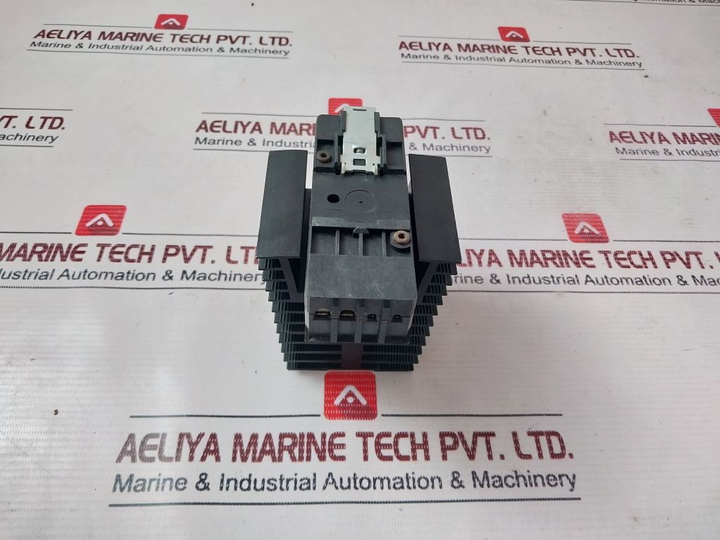 Carlo Gavazzi Rn2F48V50 Solid State Relay 50Amp 0-10