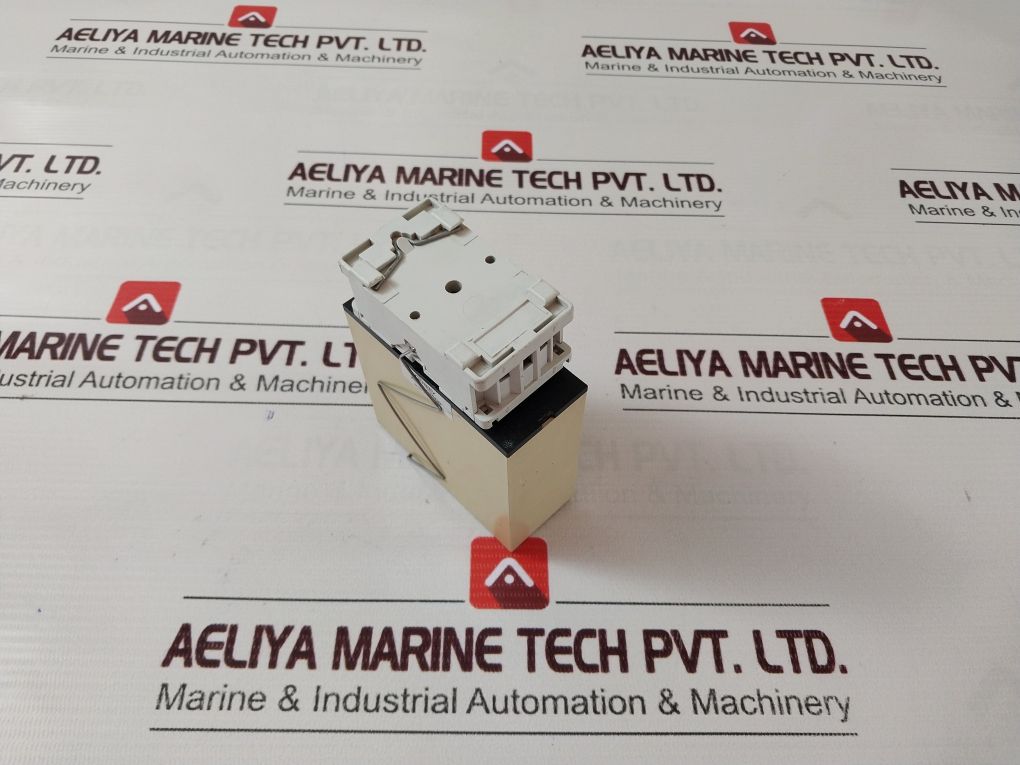 Carlo Gavazzi S105 156 924 Time Relay 