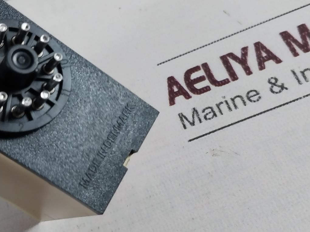 Carlo Gavazzi Sb 125 230 Delay On Release With Base