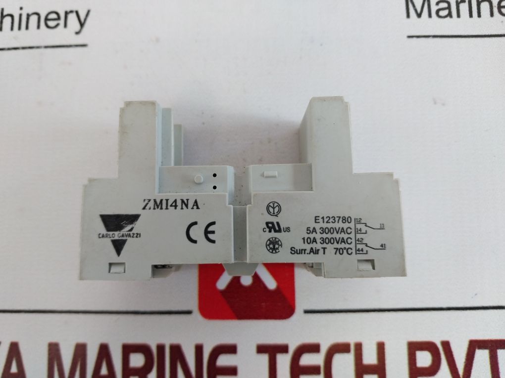 Carlo Gavazzi Zmi4Na