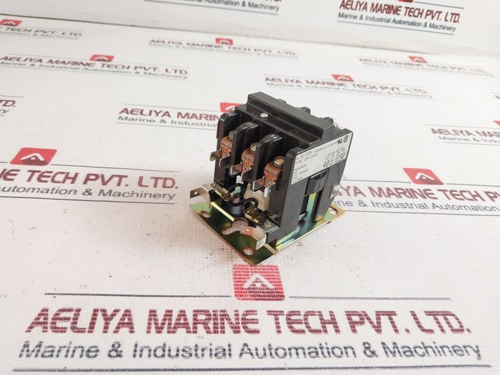 Carrier 154-d0H3 Contactor