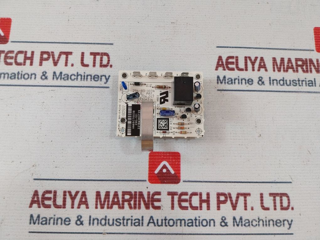 Carrier 296-83-107A Control Board 94V-0