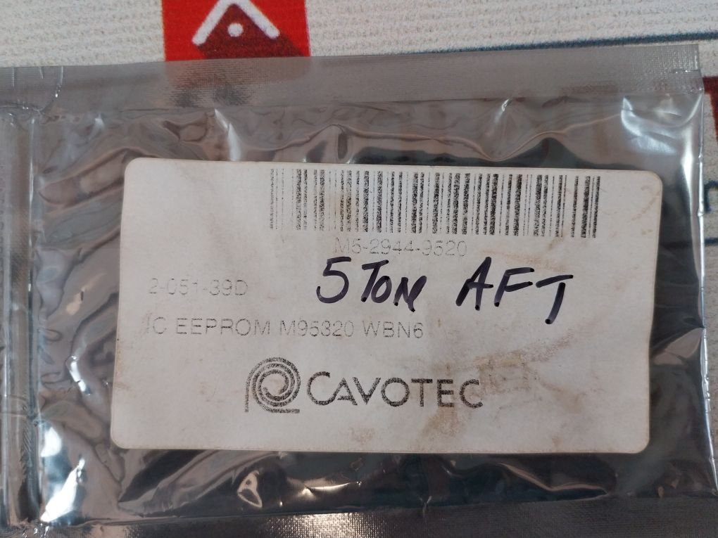 Cavotec M5-1080-3600 Charger(Without Battery) Set