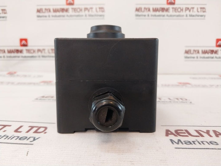 Ceag Ghg41 Start Stop Push Button Station With Green Lens Over Pilot Light