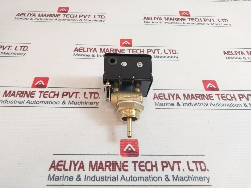 Cel 3010001 Level Regulator