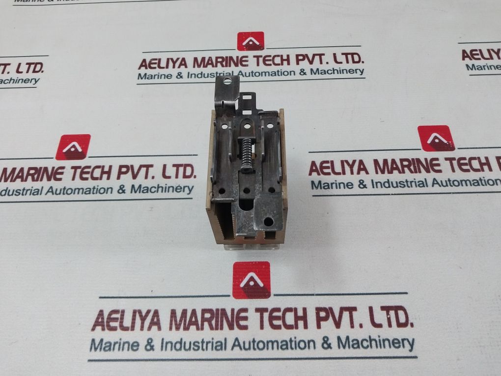 Celduc Sc955100 Solid State Relay 5-30Vdc