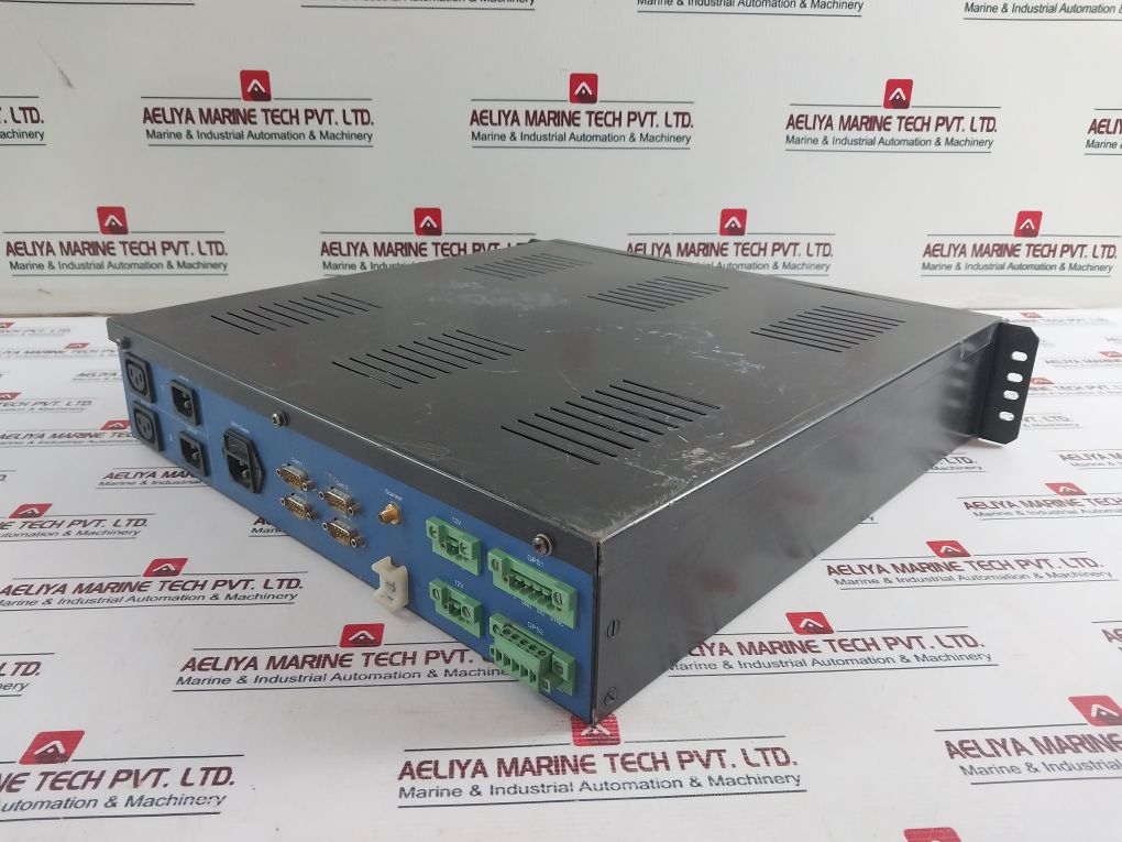 Cellatsea Hub 12V Converter 220V In/Out