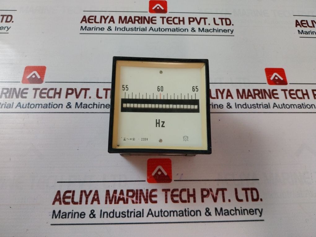 Celsa 220V Voltmeter 55-65 Hz