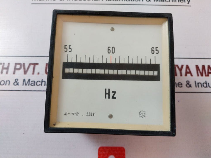 Celsa 220V Voltmeter 55-65 Hz