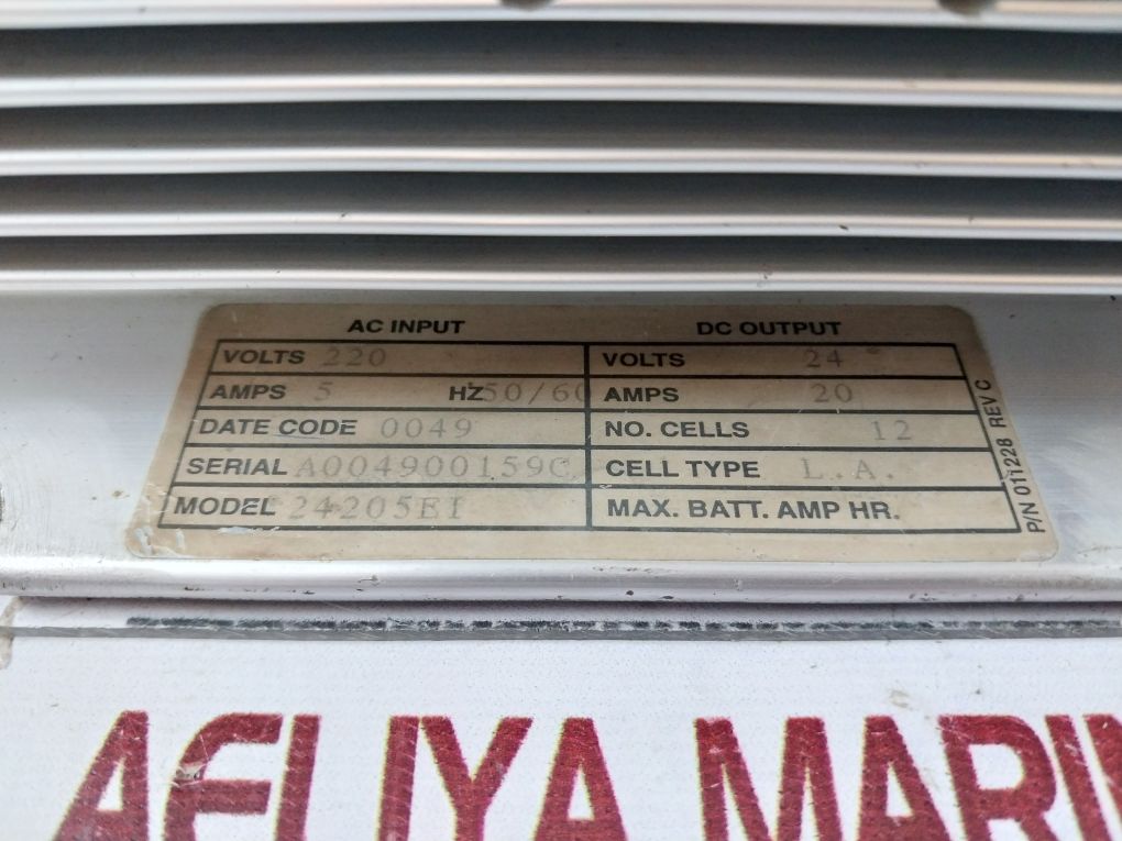 Charles Marine 5000 Series C-charger 24205Ei