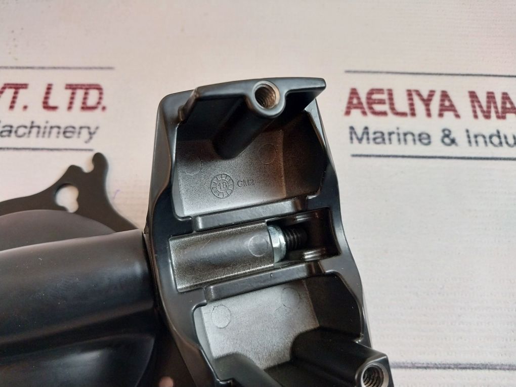 Chief 7028961 Pivot Tilt Low-profile Wall Mount Kpp110B