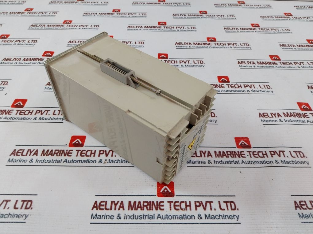 Chino Db1000F Digital Indicating Controller 85~264V 50/60Hz