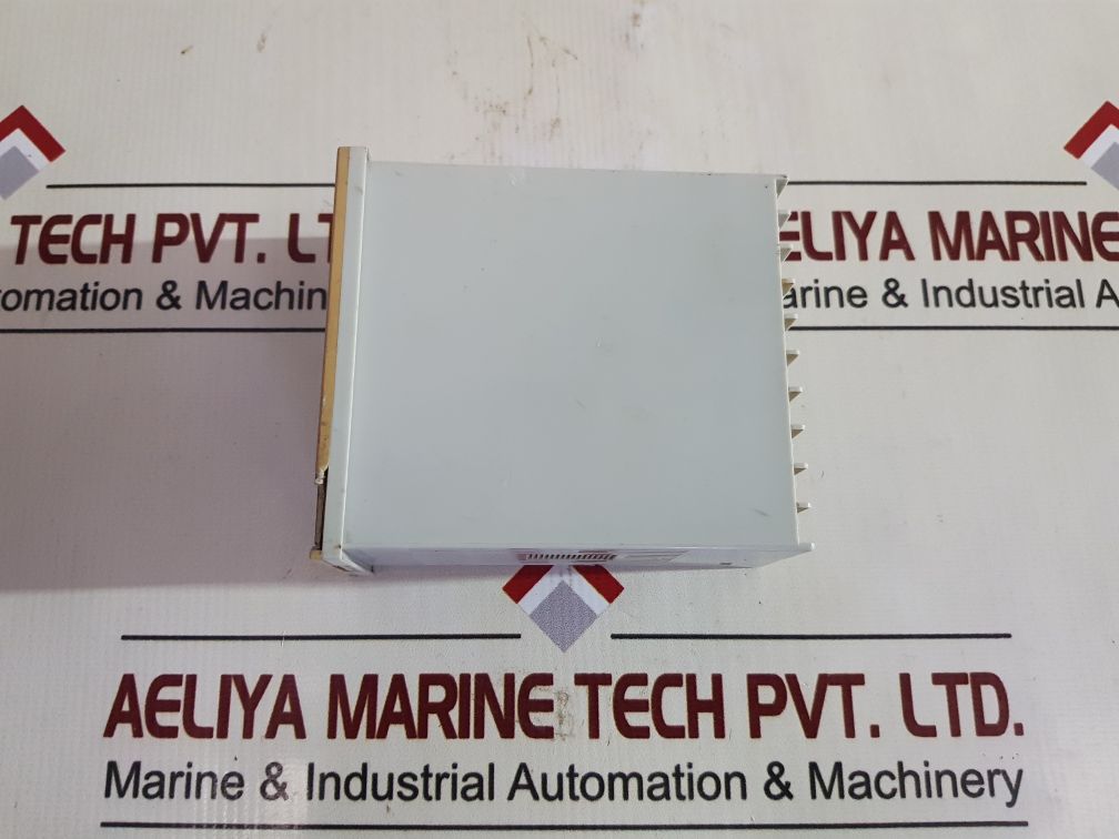 Chino Lt45030110-00A Universal Process Controller
