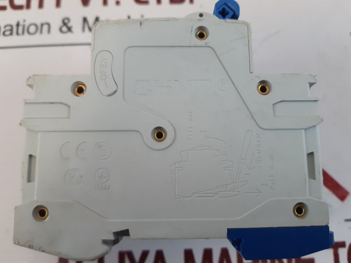 Merlin Gerin Multi9 C60H C13 Circuit Breaker