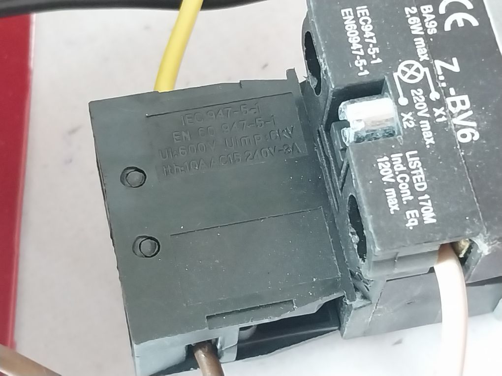 Ciglow C27859/Ct456 Rated Wall Mounted Flameless Lighter 230V