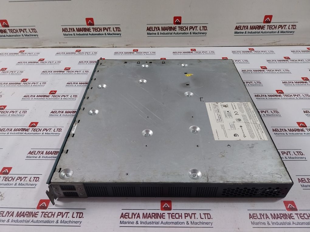 Cisco 2801 Integrated Services Router 100-240V 5A 50/60 Hz