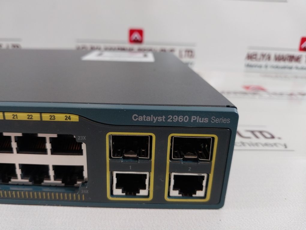 Set Cisco Catalyst 2960 Plus Series Ws-c2960+24Tc-1 Switch 100-240V