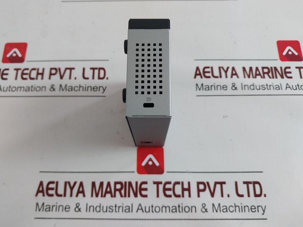 Cisco Sf100D-05 5-port 10/100 Desktop Switch