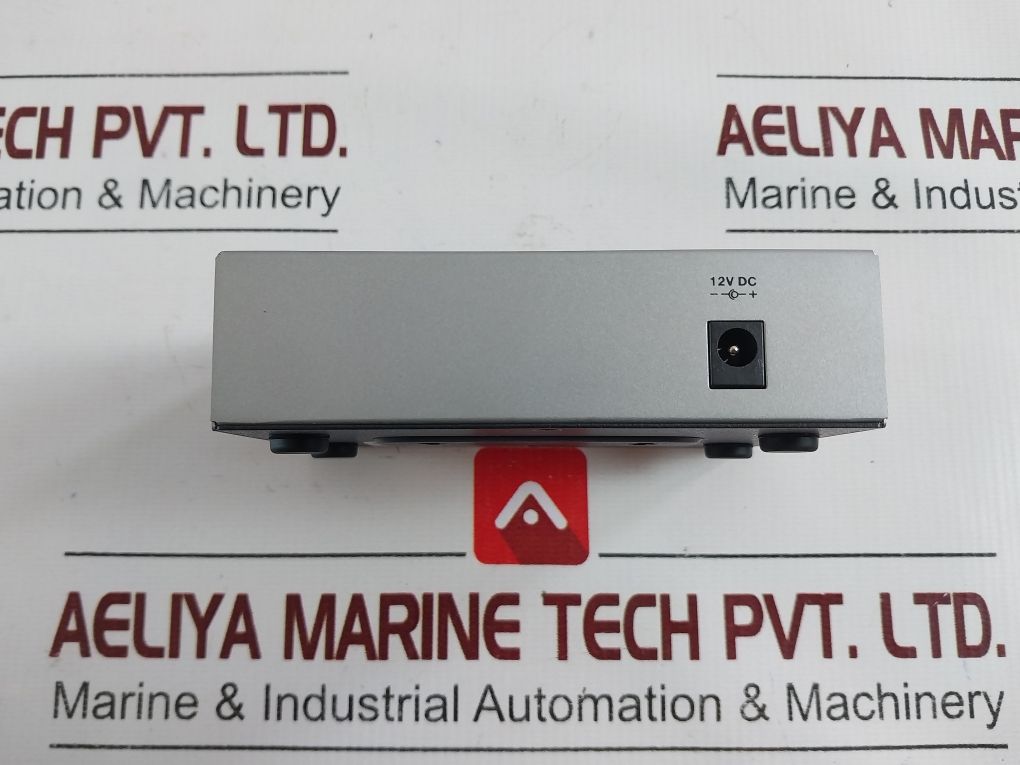 Cisco Sf100D-05 5-port 10/100 Desktop Switch