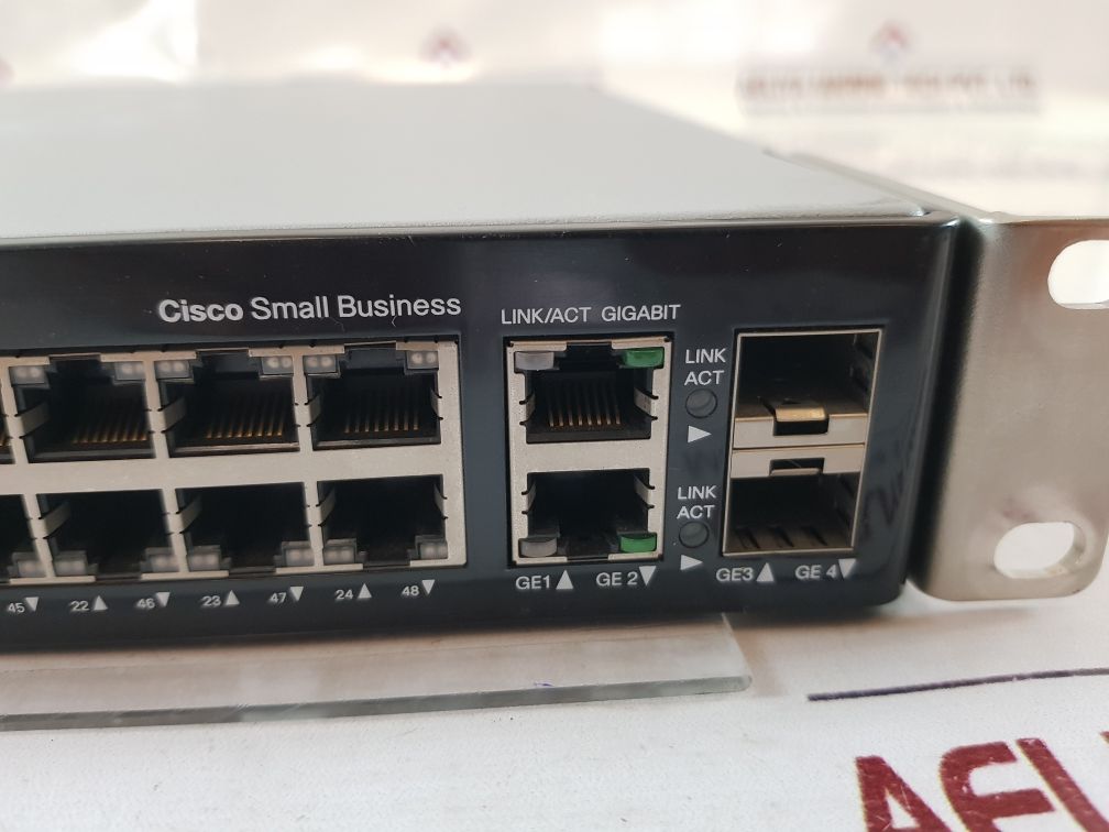 Cisco sfe2000p 24-port 10/100 ethernet switch with poe sfe2010p