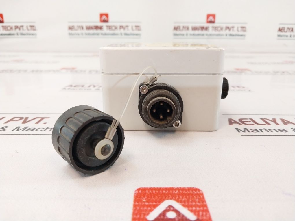 Clear-com Rs-601Z Single Channel Missing Belt Clip Outer Box