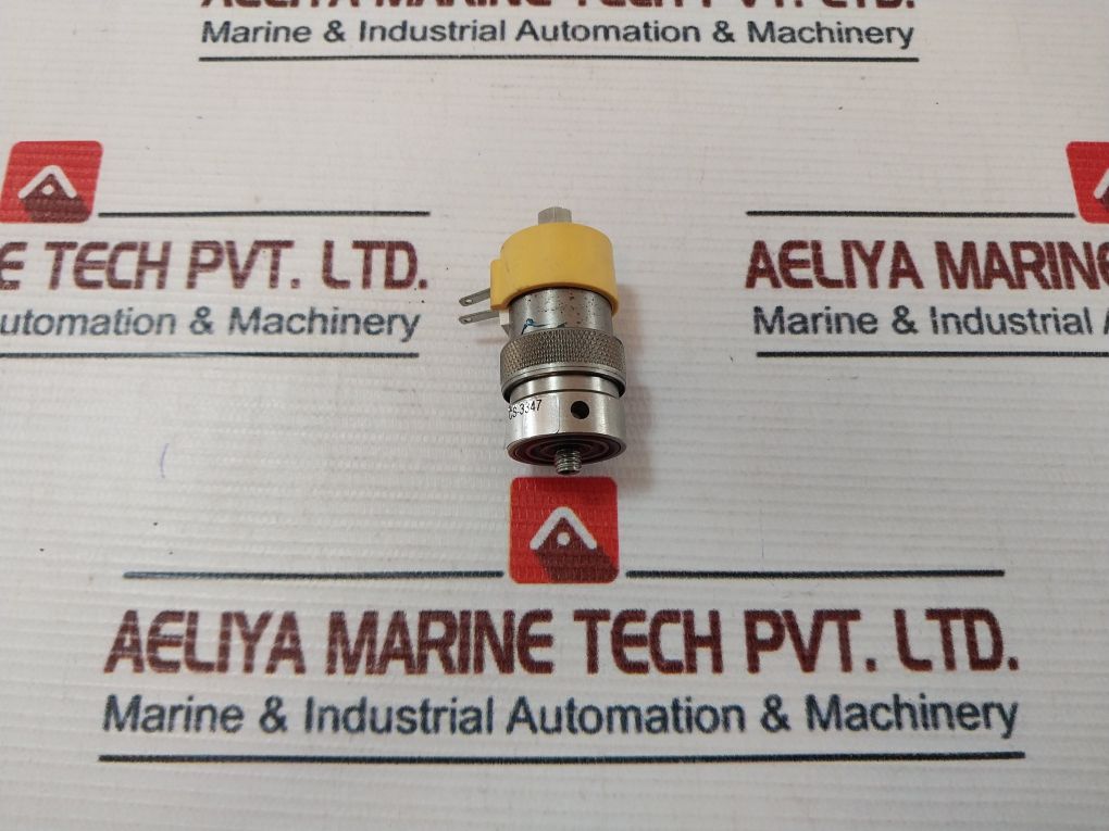 Clippard Cs-3347 Manifold Mount Valve