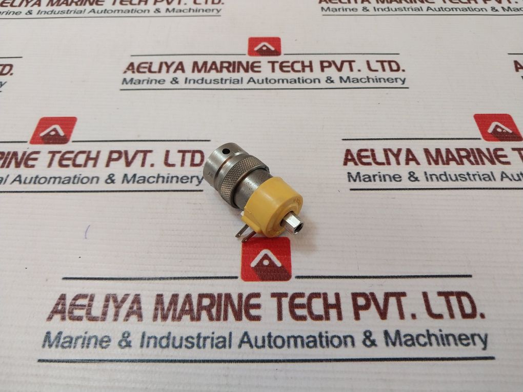 Clippard Cs-3347 Manifold Mount Valve