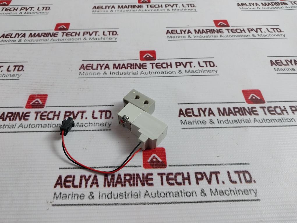 Clippard E315F Solenoid Valve 15Mm 3/2 24Vdc 700009726