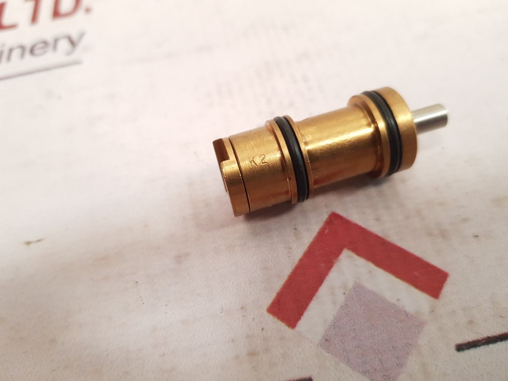 Set of 2x Clippard k2 miniature fluid power and control devices