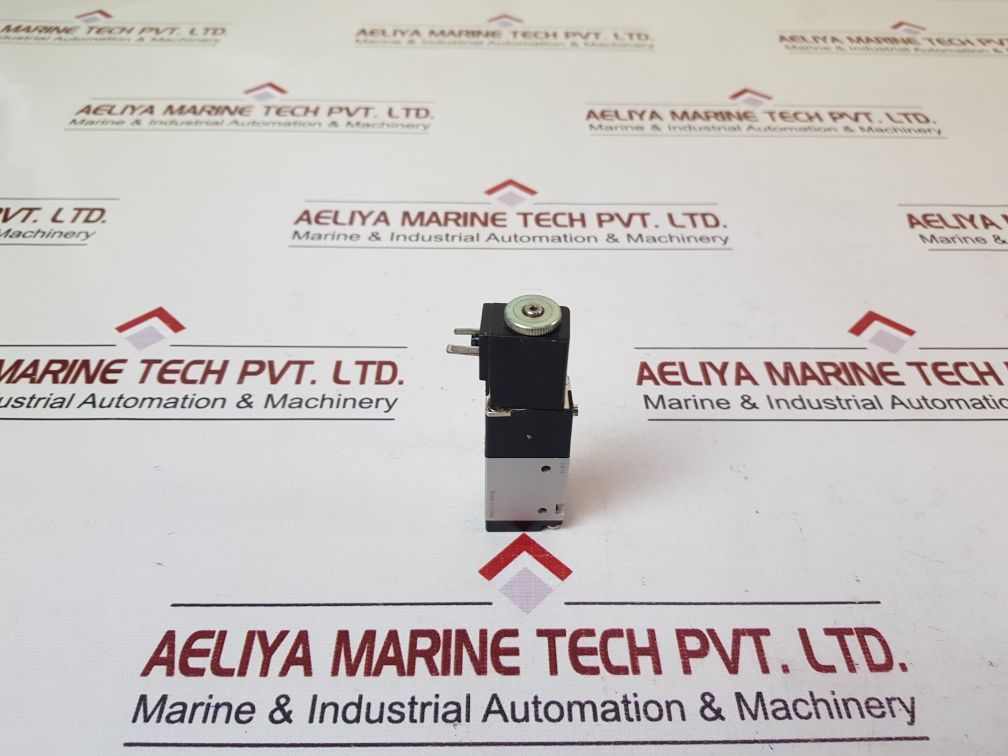 Clippard Maximatic Mme-31Nes Air Solenoid Valve