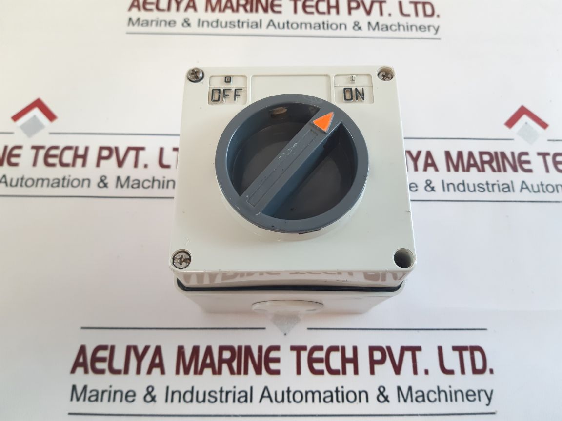 Clipsal 56Sw132 Single Pole Surface Switch 32A