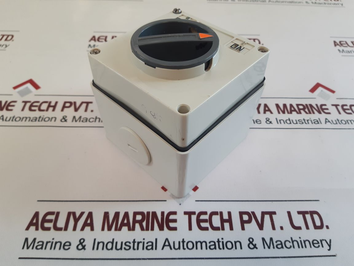 Clipsal 56Sw132 Single Pole Surface Switch 32A