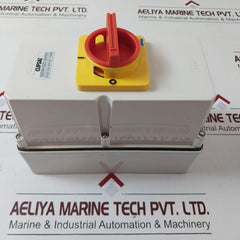 Clipsal 56Swh325 3-pole Enclosed Load Break Switch