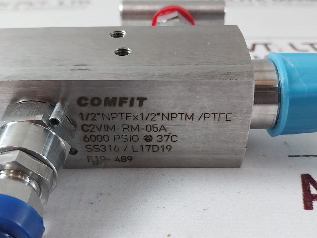 Comfit 1/2” Nptf X 1/2” Nptm/Ptfe Valve C2Vim-rm-05A
