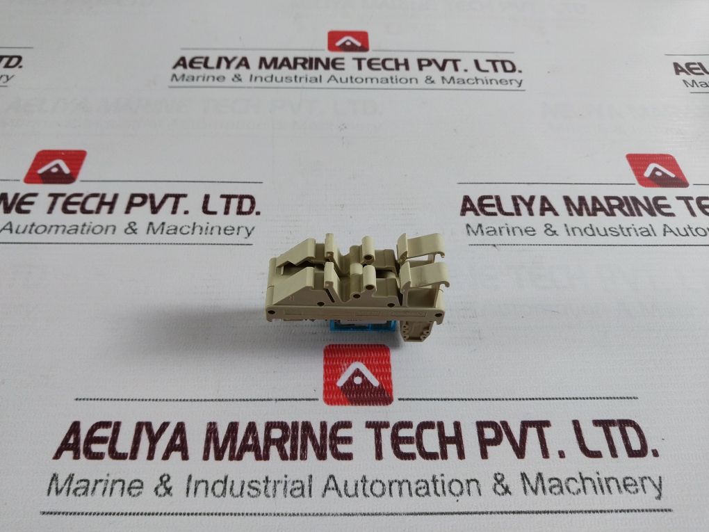 Conexel C902108.6000 Relay Coupler 110Vca/Cc C401932.2 Type 40.52S