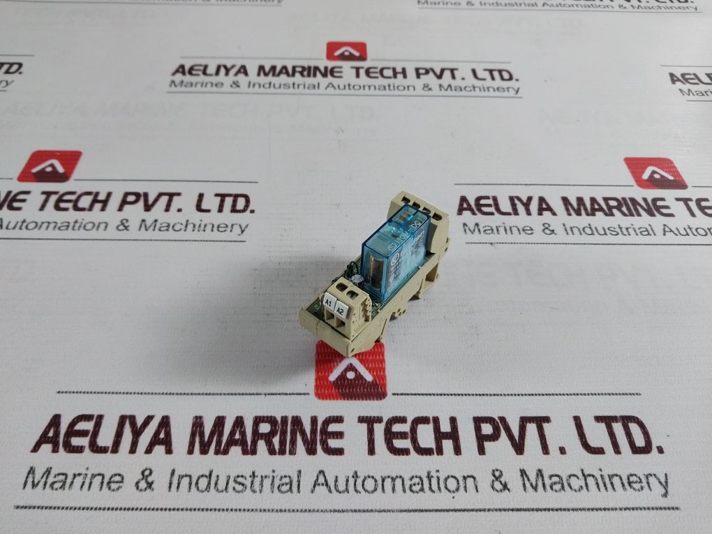 Conexel C902108.6000 Relay Coupler 110Vca/Cc C401932.2 Type 40.52S