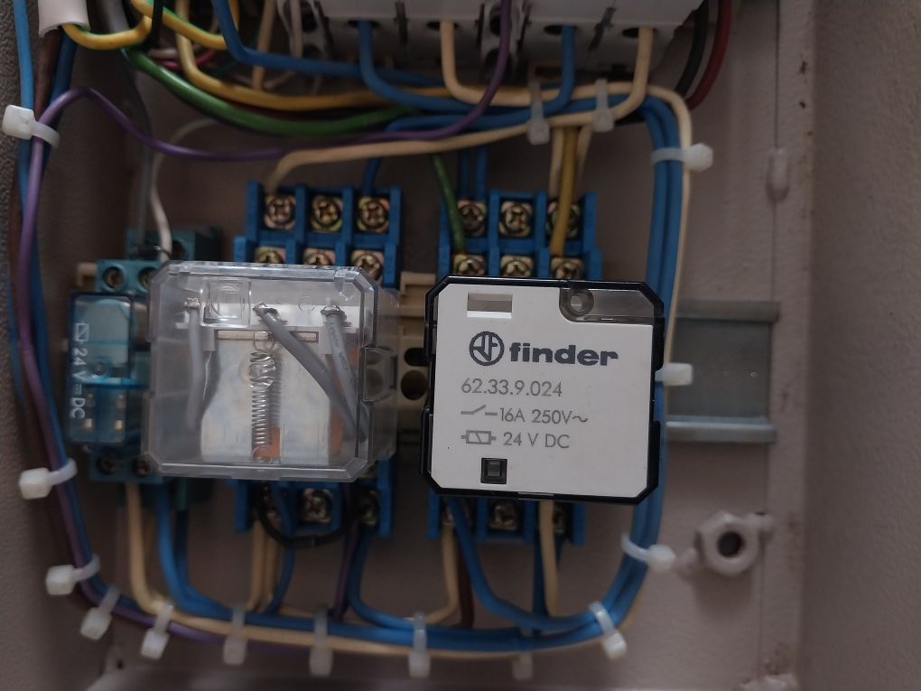 Consilium 5100095-03A Control Panel Fire Detection System 100-240Vac