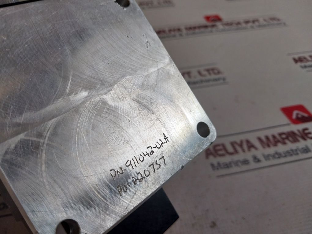 Continental Hydraulics Vmd03M-3F-g-10-b-y1179 Directional Control Valve