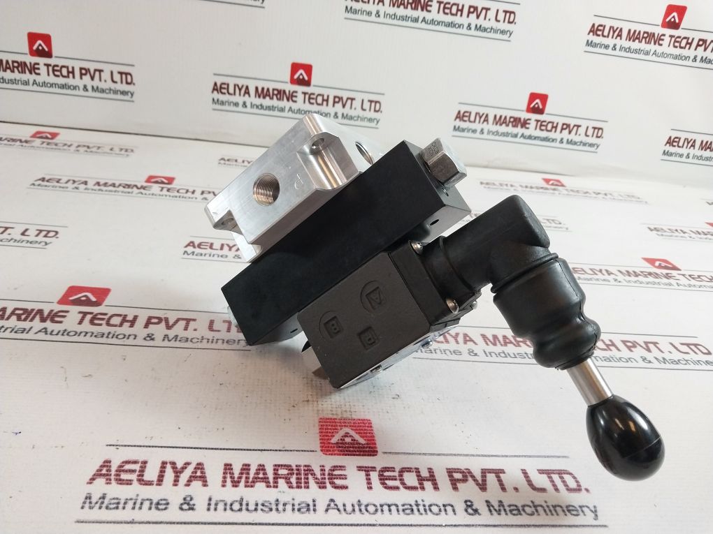 Continental Hydraulics Vmd03M-3F-g-10-b-y1179 Directional Control Valve