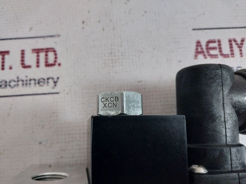 Continental Hydraulics Vmd03M-3F-g-10-b-y1179 Directional Control Valve