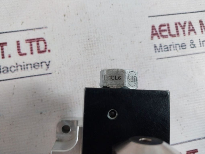 Continental Hydraulics Vmd03M-3F-g-10-b-y1179 Directional Control Valve