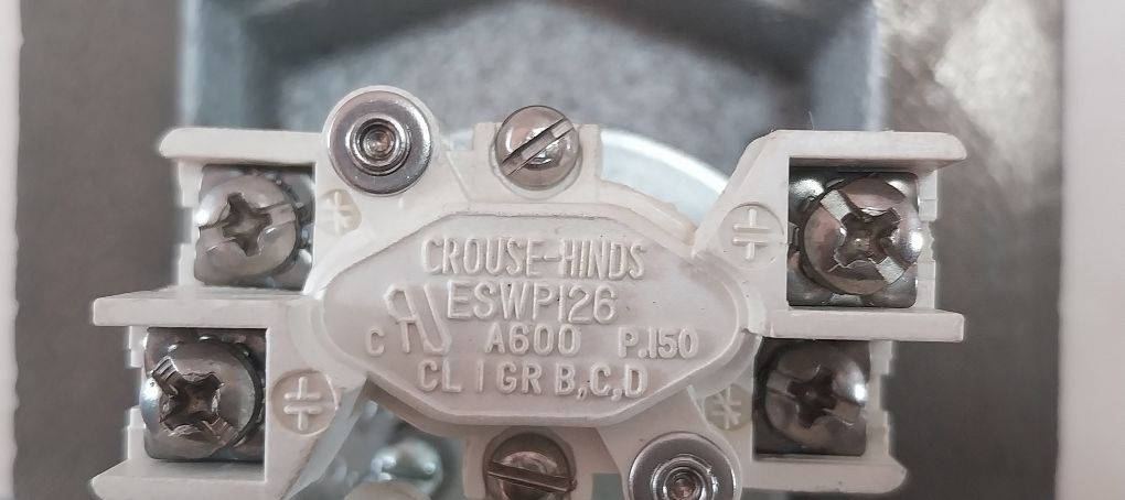 Cooper Dsd919 S153 Explosionproof Cover With Pushbutton And Lockout