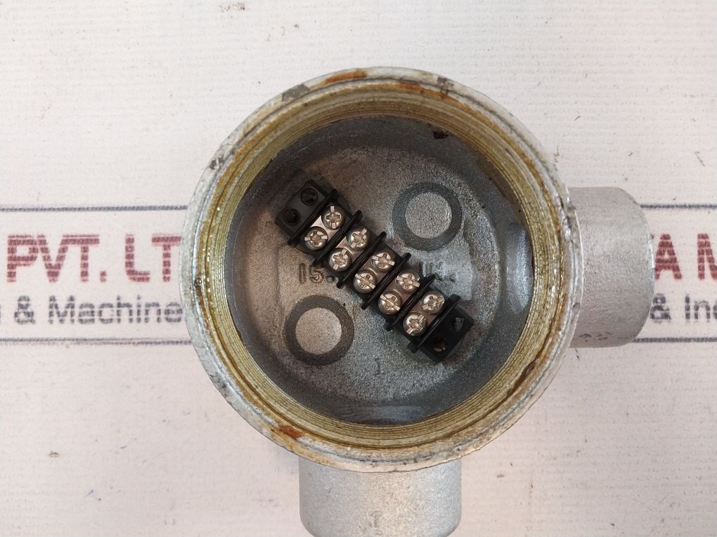 Cooper Gual36 Conduit Outlet Box With Cover