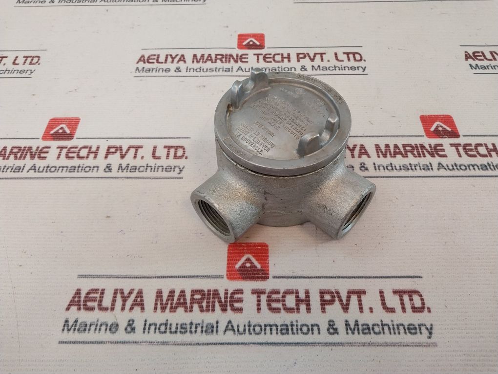 Cooper Gual36 Conduit Outlet Box With Cover