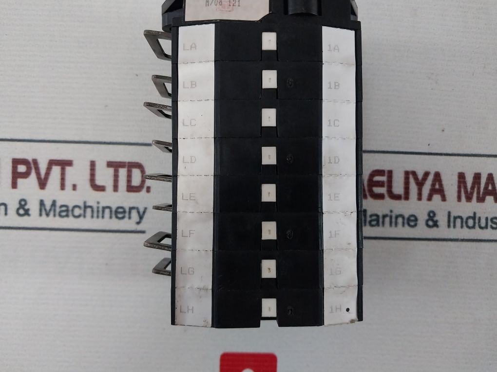 Craig & Derricott R03282/Sr/Gm Rotary Switch 32A