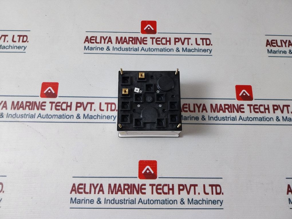 Crompton 244-05Kg-hg** Meter -3/0/+3 Mvar