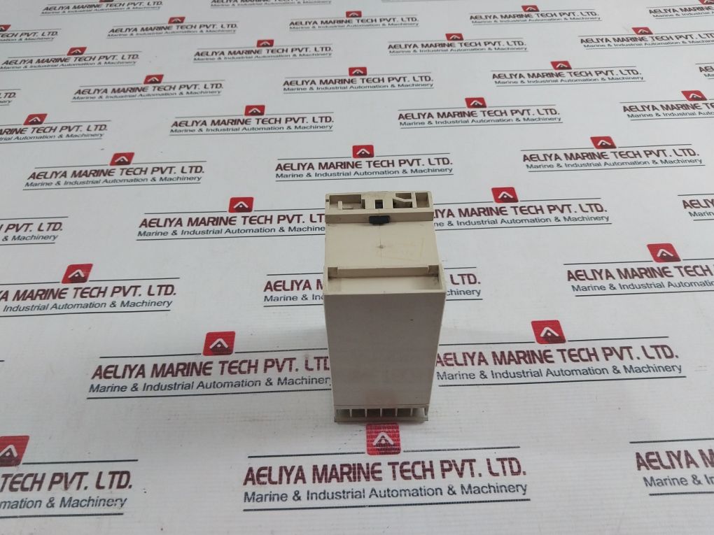 Crompton 252-paou-lsbx-c6-dg-d1-ea Protector Trip Relay 120V 60Hz